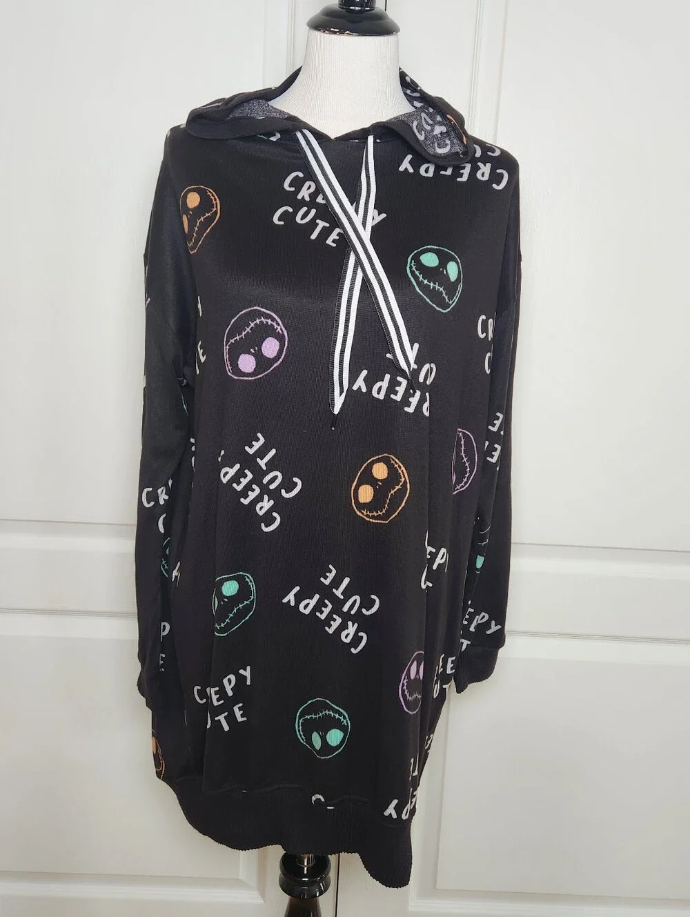 Disney The Nightmare Before Christmas Womens Sleep Shirt Large Hood Creepy Cute